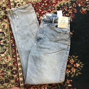 NWT Abercrombie & Fitch The 90’s straight Jeans Curve Love High Rise Light Wash